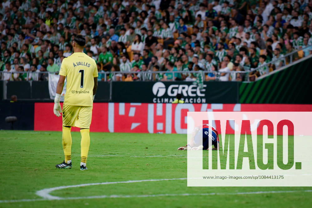 ESP LaLiga EA Sports: Real Betis vs. CA Osasuna. Moi Gomez of Osasuna during the LaLiga EA Sports match between Real Betis and CA Osasuna played at Benito Villamarin Stadium in Seville on October 11, 2026, in Spain. Spanish Soccer