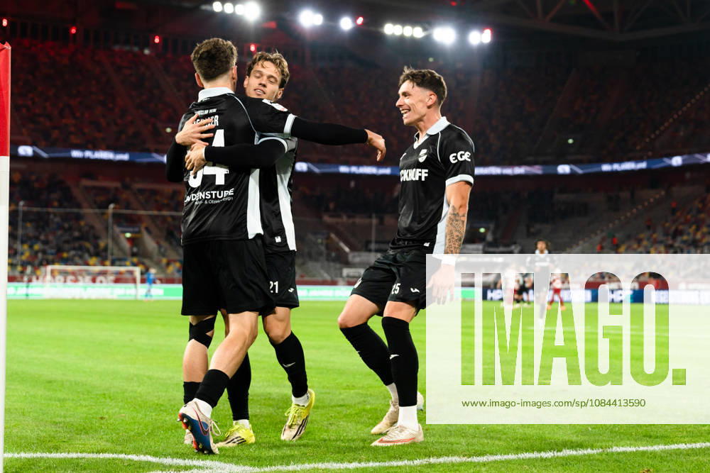 Germany 3rd Division 2026–2027 Fortuna Düsseldorf vs. SC Verl Matchday 8, October 12, 2026, Merkur Spiel Arena, North Rhine-Westphalia Goal to make it 2–2 by Janne Berner (SC Verl), 34, Cheering, Joy, Emotions, Goal Celebration, Tim Heike, SC Verl, 25