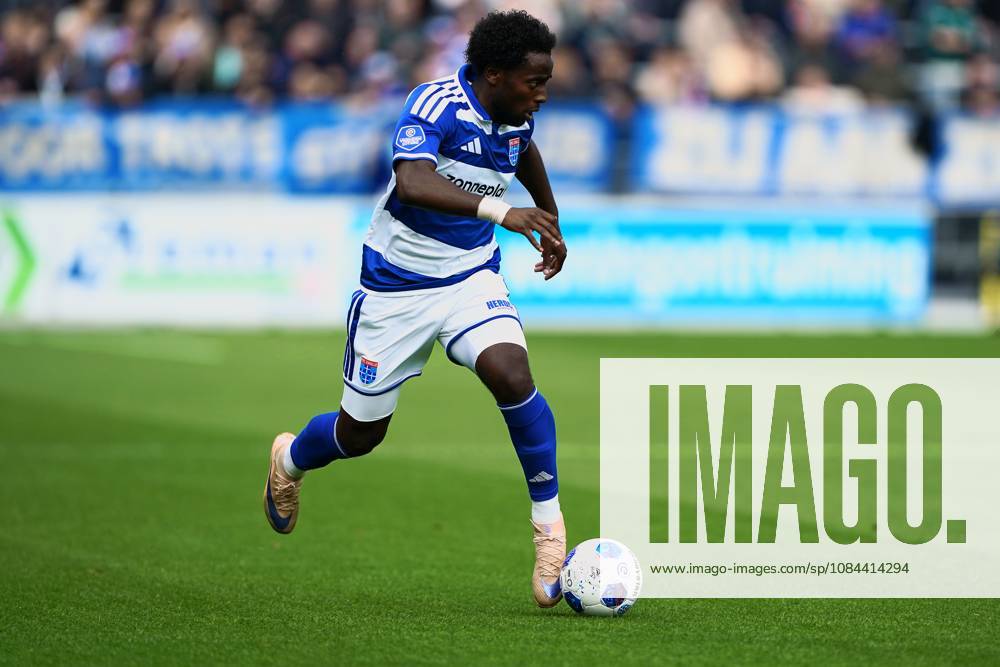 2026-10-11 VriendenLoterij Eredivisie: PEC Zwolle v SC Cambuur ZWOLLE, NETHERLANDS - OCTOBER 11: Dylan Mbayo of PEC Zwolle during the VriendenLoterij Eredivisie match between PEC Zwolle and SC Cambuur at Mac3Park Stadion on October 11, 2026 in Zwolle, Netherlands. Zwolle Mac3Park Stadion Netherlands Content not available for redistribution in The Netherlands directly or indirectly through any third parties.