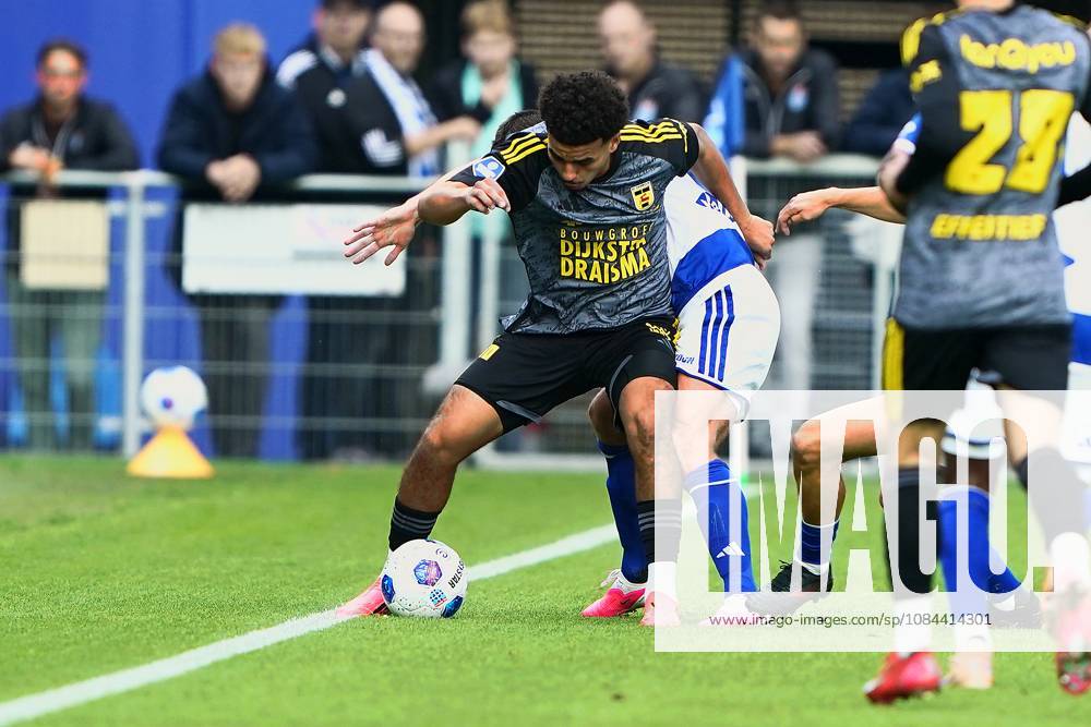 2026-10-11 VriendenLoterij Eredivisie: PEC Zwolle v SC Cambuur ZWOLLE, NETHERLANDS - OCTOBER 11: Rafik El Arguioui of SC Cambuur and Nick Viergever of PEC Zwolle during the VriendenLoterij Eredivisie match between PEC Zwolle and SC Cambuur at Mac3Park Stadion on October 11, 2026 in Zwolle, Netherlands. Zwolle Mac3Park Stadion Netherlands Content not available for redistribution in The Netherlands directly or indirectly through any third parties.