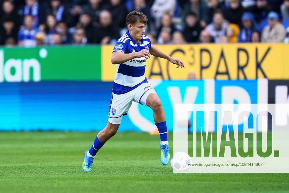 2026-10-11 VriendenLoterij Eredivisie: PEC Zwolle v SC Cambuur ZWOLLE, NETHERLANDS - OCTOBER 11: Thijs Oosting of PEC Zwolle during the VriendenLoterij Eredivisie match between PEC Zwolle and SC Cambuur at Mac3Park Stadion on October 11, 2026 in Zwolle, Netherlands. Zwolle Mac3Park Stadion Netherlands Content not available for redistribution in The Netherlands directly or indirectly through any third parties.