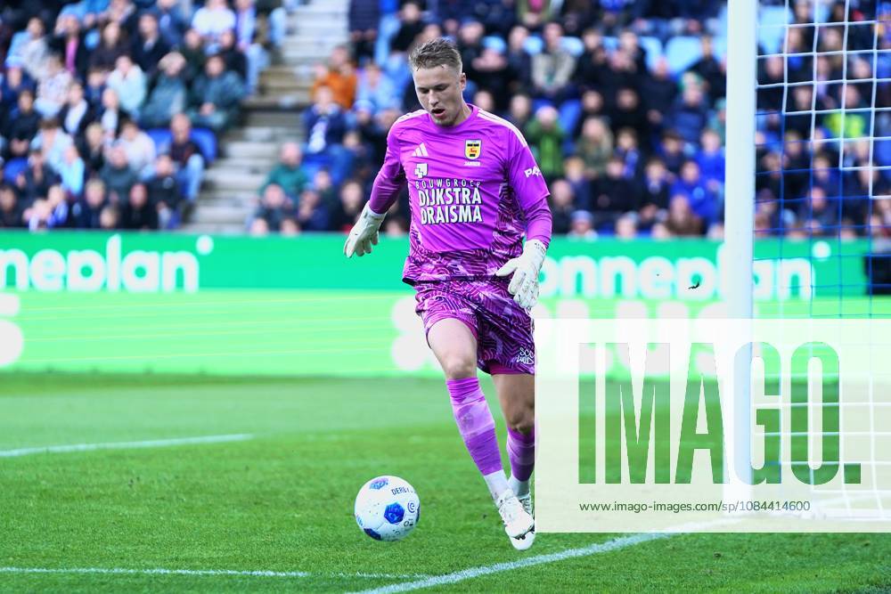 2026-10-11 VriendenLoterij Eredivisie: PEC Zwolle v SC Cambuur ZWOLLE, NETHERLANDS - OCTOBER 11: Thijs Jansen of SC Cambuur during the VriendenLoterij Eredivisie match between PEC Zwolle and SC Cambuur at Mac3Park Stadion on October 11, 2026 in Zwolle, Netherlands. Zwolle Mac3Park Stadion Netherlands Content not available for redistribution in The Netherlands directly or indirectly through any third parties.