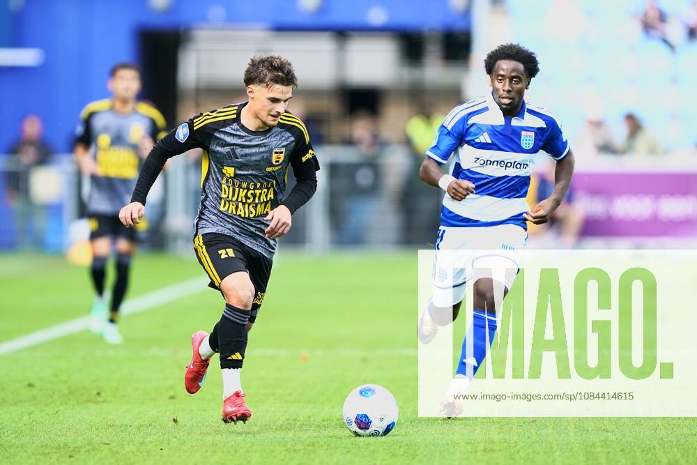 2026-10-11 VriendenLoterij Eredivisie: PEC Zwolle v SC Cambuur ZWOLLE, NETHERLANDS - OCTOBER 11: Morgan Costarelli of SC Cambuur and Dylan Mbayo of PEC Zwolle during the VriendenLoterij Eredivisie match between PEC Zwolle and SC Cambuur at Mac3Park Stadion on October 11, 2026 in Zwolle, Netherlands. Zwolle Mac3Park Stadion Netherlands Content not available for redistribution in The Netherlands directly or indirectly through any third parties.