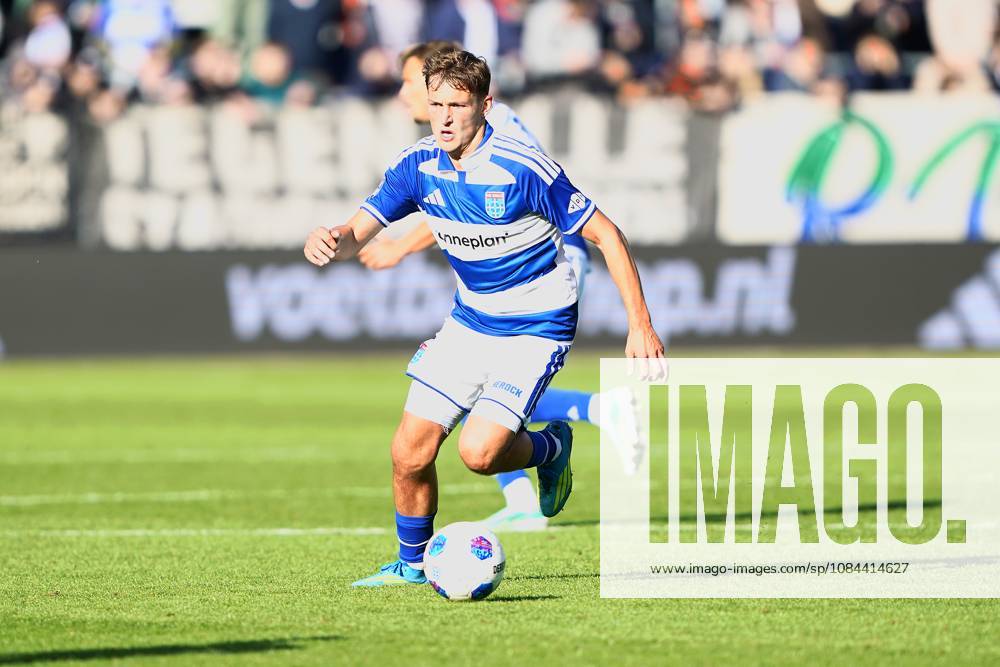 2026-10-11 VriendenLoterij Eredivisie: PEC Zwolle v SC Cambuur ZWOLLE, NETHERLANDS - OCTOBER 11: Thijs Oosting of PEC Zwolle during the VriendenLoterij Eredivisie match between PEC Zwolle and SC Cambuur at Mac3Park Stadion on October 11, 2026 in Zwolle, Netherlands. Zwolle Mac3Park Stadion Netherlands Content not available for redistribution in The Netherlands directly or indirectly through any third parties.