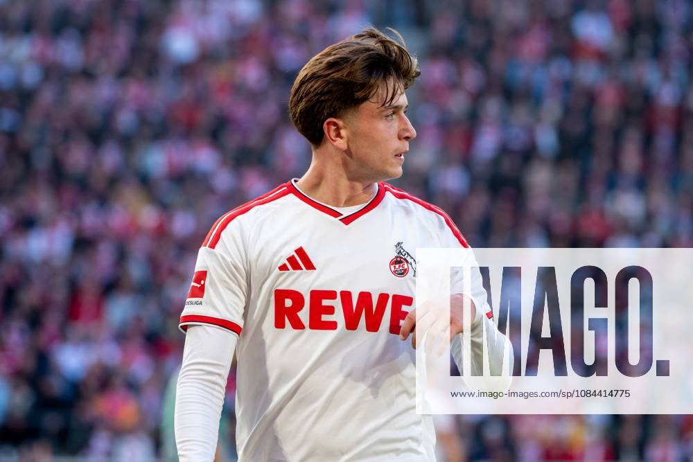 Mikey Moore, Midfielder, 1 FC Cologne 47 , , 1 FC Cologne vs. Borussia Mönchengladbach, Soccer, Bundesliga 1, Matchday 5, October 11, 2026. DFB and DFL regulations prohibit any use of photographs as image sequences and or quasi-video. Cologne, North Rhine-Westphalia, Germany