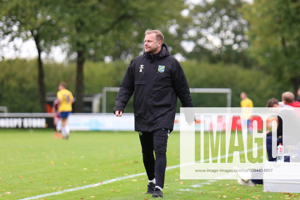 Soccer I Men s Team I 2026–2027 Season I Regionalliga Nord I Matchday 13 I SV Todesfelde vs. SC Weiche Flensburg I October 11, 2026 Dominik Lindtner, Goalkeeper Coach, SV Todesfelde, Todesfelde, Joda Sportpark Schleswig-Holstein, Germany