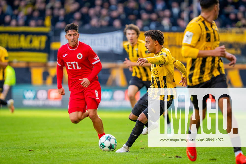 Mehdi Loune, Alemannia Aachen, 10, and Taylan Duman, FC Viktoria Cologne, 08; TSV Alemannia Aachen vs. FC Viktoria Cologne, soccer, 3rd Division, Matchday 8, 2026–2027 season, October 11, 2026 DFB regulations prohibit any use of photographs as image sequences and or quasi-video TSV Alemannia Aachen vs. FC Viktoria Cologne, soccer, 3rd Division, Matchday 8, 2026–2027 Season, October 11, 2026, Aachen