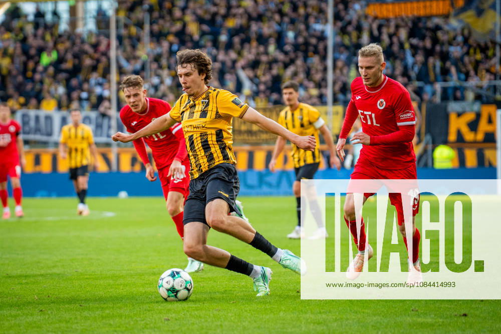 Louis Köster, Alemannia Aachen, 08, and Meiko Sponsel, FC Viktoria Köln, 19; TSV Alemannia Aachen vs. FC Viktoria Köln, soccer, 3rd Division, Matchday 8, 2026–2027 season, October 11, 2026 DFB regulations prohibit any use of photographs as image sequences and or quasi-video TSV Alemannia Aachen vs. FC Viktoria Cologne, soccer, 3rd Division, Matchday 8, 2026–2027 season, October 11, 2026, Aachen