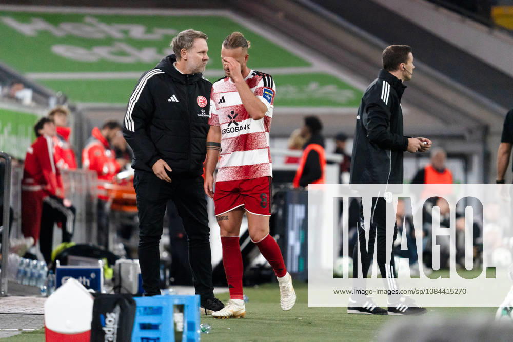 Germany 3rd Division 2026–2027 Fortuna Düsseldorf vs. SC Verl Matchday 8 October 12, 2026 Merkur Spiel Arena North Rhine-Westphalia Substitution: Jorrit Hendrix of Fortuna Düsseldorf leaves the field, frustration, anger, emotions, sadness