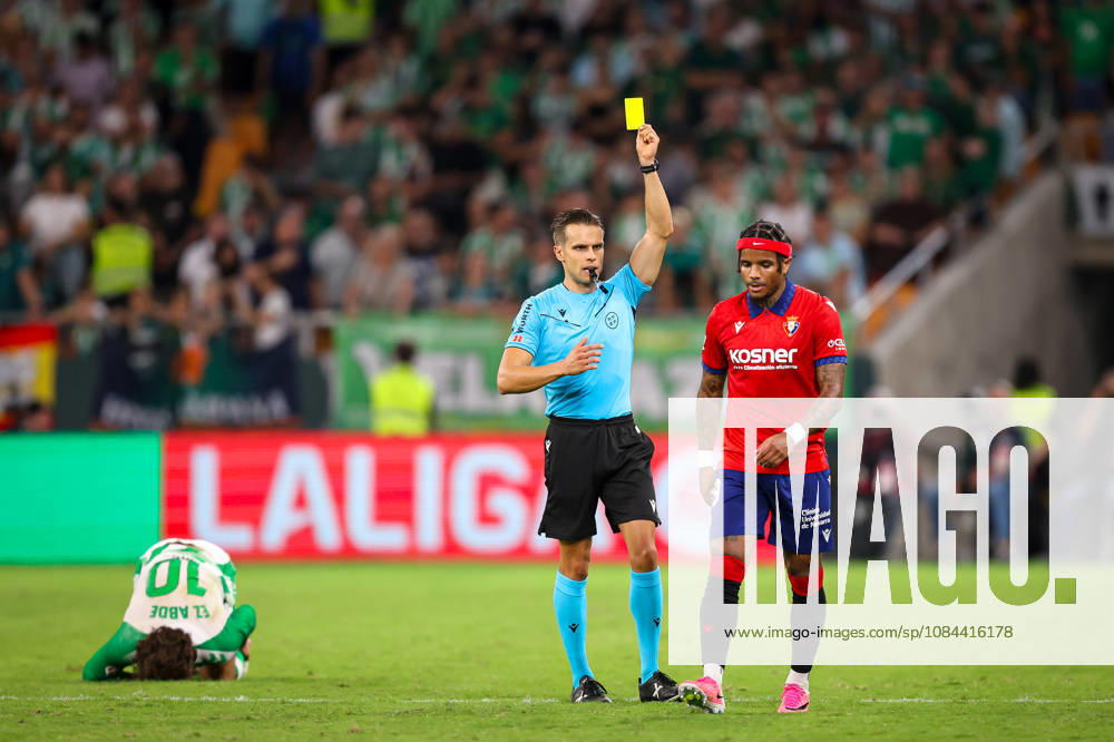 Real Betis and CA Osasuna - LaLiga EA Sports SEVILLA, SPAIN - OCTOBER 11: Valentin Rosier of CA Osasuna see the yellow card during the LaLiga EA Sports 2026 27 match between Real Betis and CA Osasuna at La Cartuja Stadium on October 11, 2026 in Sevilla, Spain. (Photo by Rafael Roman Photo Players Images Magara Press) Sevilla La Cartuja Stadium Spain