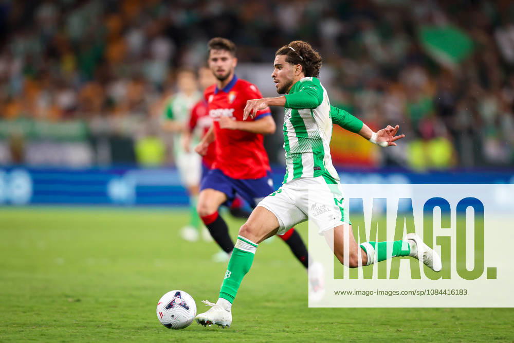 Real Betis and CA Osasuna - LaLiga EA Sports SEVILLA, SPAIN - OCTOBER 11: Abde Ezzalzouli of Real Betis Balompie runs with the ball during the LaLiga EA Sports 2026 27 match between Real Betis and CA Osasuna at La Cartuja Stadium on October 11, 2026 in Sevilla, Spain. (Photo by Rafael Roman Photo Players Images Magara Press) Sevilla La Cartuja Stadium Spain