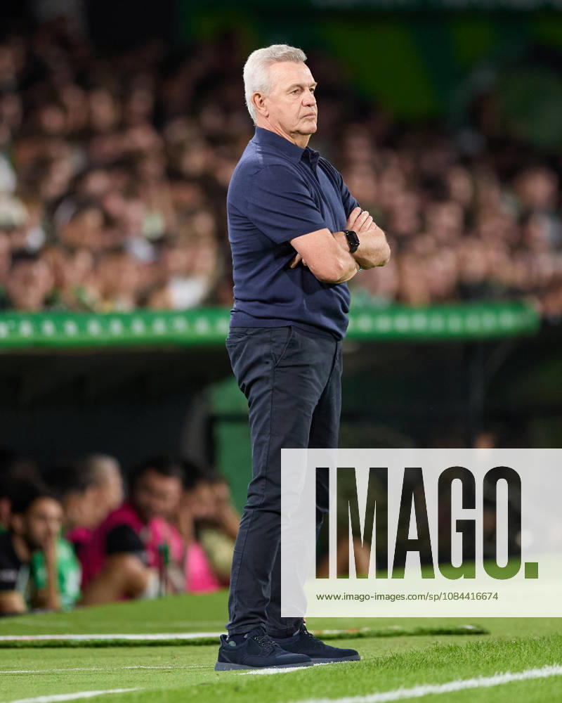 Javier Aguirre head coach of Valencia CF looks on during the LaLiga EA Sports match between Real Racing Club de Santander and Valencia CF at Campos de de El Sardinero on October 11, 2026, in Santander, Spain. Real Racing Club De Santander V Valencia CF - LaLiga EA Sports - ZUMAa181 20261011_zaa_a181_350