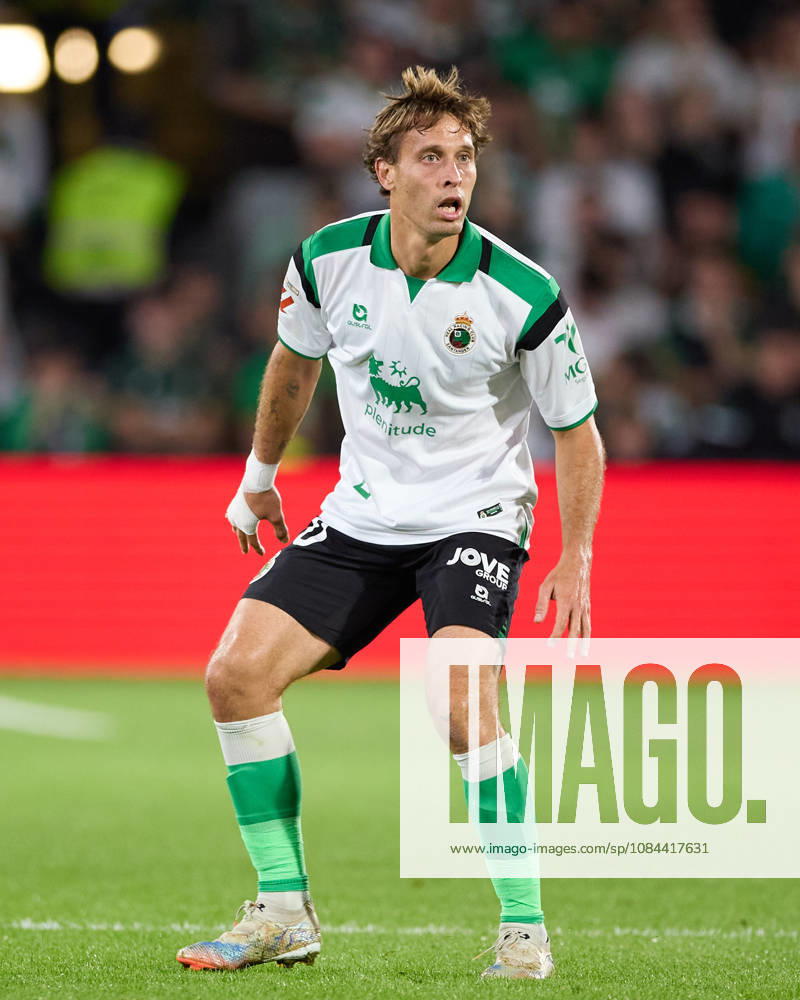 Sergio Canales of Real Racing Club de Santander looks on during the LaLiga EA Sports match between Real Racing Club de Santander and Valencia CF at Campos de de El Sardinero on October 11, 2026, in Santander, Spain. Santander Spain - ZUMAa181 20261011_zaa_a181_363