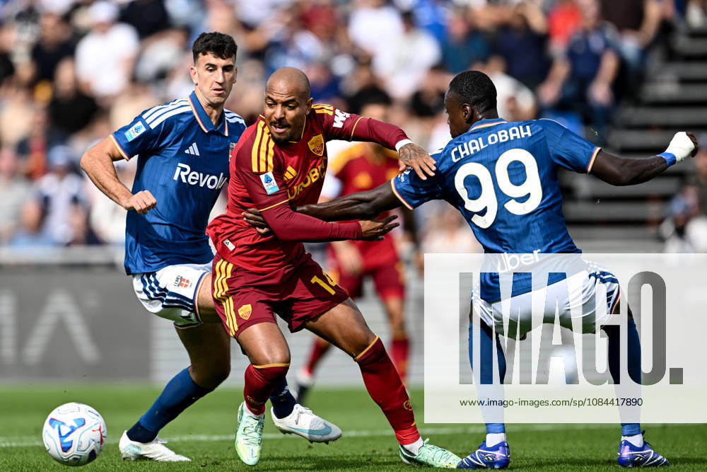 Cm Como 11 10 2026 - campionato di calcio serie A Como-Roma foto Cristiano Mazzi Image nella foto: Donyell Malen-Jacobo Ramon-Trevoh Chalobah