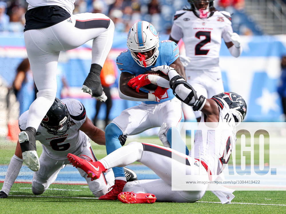 Oct 11, 2026; Nashville, TN, USA; Tennessee Titans running back Tyjae Spears (2) is tackled by Houston Texans linebacker Azeez al-Shaair (0) during the NFL, American Football Herren, USA regular season game between the Houston Texans and Tennessee Titans at Nissan Stadium. Mandatory Credit: -Cal Media NFL 2026: Texans Vs Titans OCT 11 - ZUMAc04_ 20261011_zma_c04_076