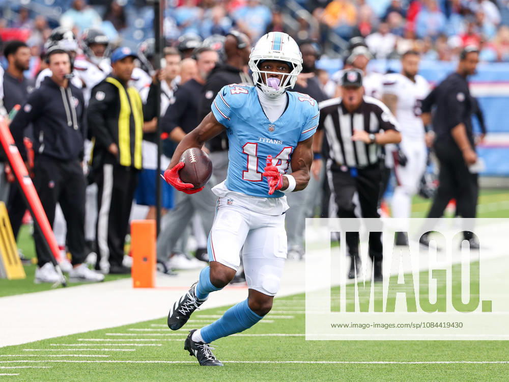 Oct 11, 2026; Nashville, TN, USA; Tennessee Titans wide receiver Carnell Tate (14) breaks out for yards after a catch during the NFL, American Football Herren, USA regular season game between the Houston Texans and Tennessee Titans at Nissan Stadium. Mandatory Credit: -Cal Media NFL 2026: Texans Vs Titans OCT 11 - ZUMAc04_ 20261011_zma_c04_081