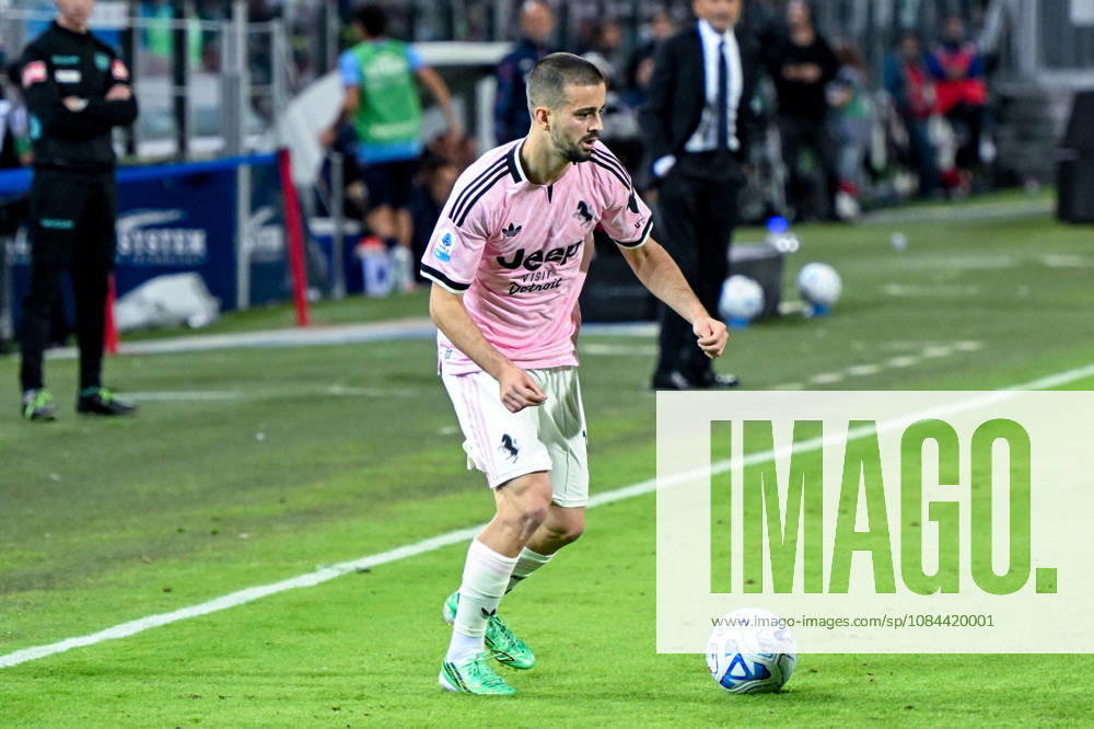 Juventus s Edon Zhegrova in action during the Serie A soccer match between Cagliari Calcio and Juventus at the Unipol Domus in Cagliari, Sardinia - Sunday 11th october 2026. - Soccer