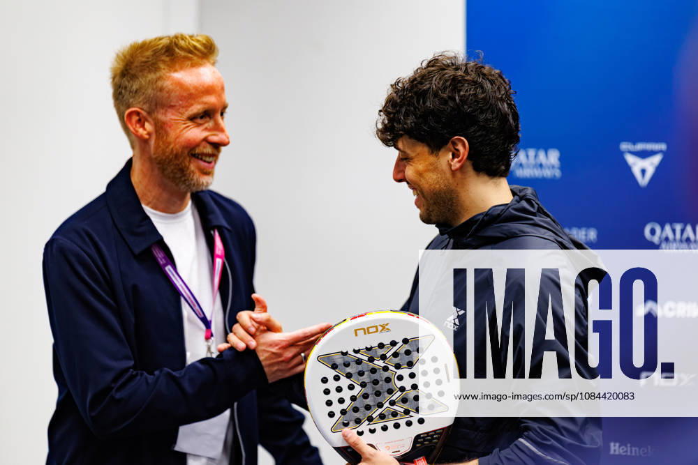 DÜSSELDORF, GERMANY - 11 OCTOBER 2026: Image shows Agustin Tapia (ARG) and Tournament Director Daniel Battistel during CUPRA Germany Premier Padel P2 2026 Day 8: Finals at CASTELLO Düsseldorf on 11 10 2026 in Düsseldorf, Germany. Germany