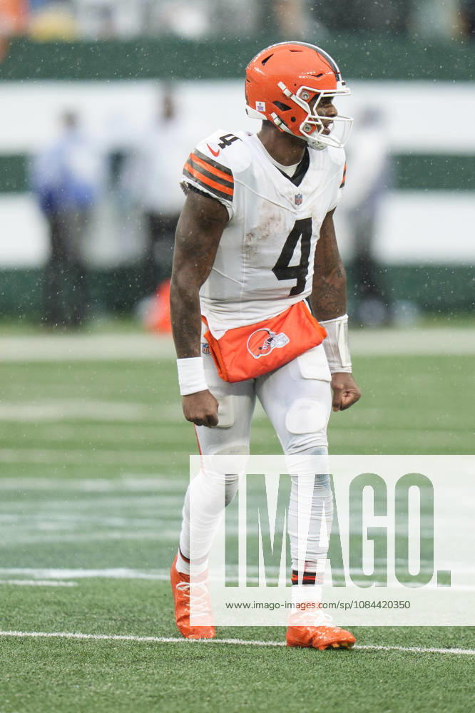 Oct 11, 2026; East Rutherford, NJ, USA; Cleveland Browns quarterback Deshaun Watson (4) reacts to his touchdown pass during an NFL, American Football Herren, USA game against the New York Jets at MetLife Stadium. Mandatory Credit: -Cal Media East Rutherford USA - ZUMAc04_ 20261011_zma_c04_086