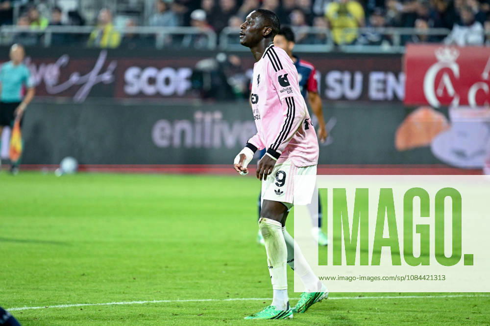Juventus s Randal Kolo Muani in action during the Serie A soccer match between Cagliari Calcio and Juventus at the Unipol Domus in Cagliari, Sardinia - Sunday 11th october 2026. - Soccer