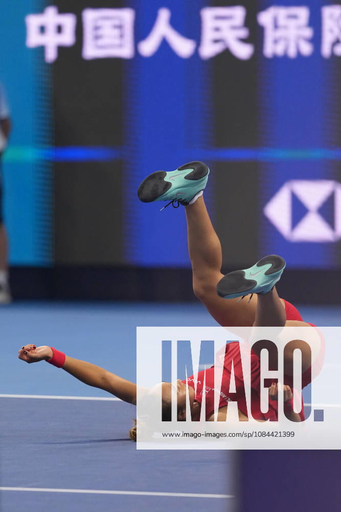 (261011) -- BEIJING, Oct. 11, 2026 -- Zheng Qinwen celebrates victory after the women s singles final between Zheng Qinwen of China and Mirra Andreeva of Russia at 2026 China Open tennis tournament in Beijing, China, Oct. 11, 2026. ) (SP)CHINA-BEIJING-TENNIS-CHINA OPEN-WOMEN S SINGLES-FINAL (CN) SunxFei