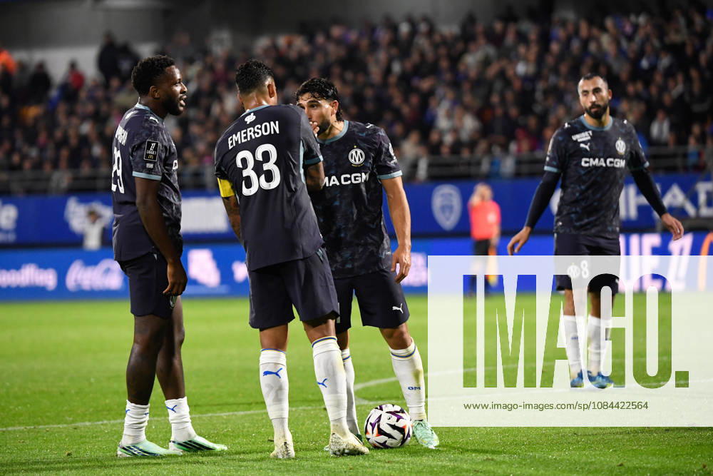 ESTAC Troyes v Olympique de Marseille - Ligue 1 McDonald s 2026 2027 Emerson PALMIERI of Olympique de Marseille , Neal MAUPAY of Olympique de Marseille and Faris MOUMBAGNA of Marseille , indirect free kick during Ligue 1 McDonald s match between Troyes and Marseille at Stade de l Aube on October 11, 2026 in Troyes, France. Troyes France