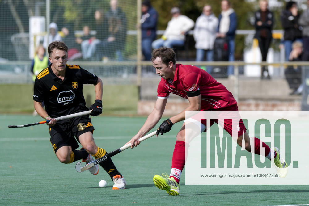 From left: Craig Marais (HTHC), 2, Luca Großmann (TSVMH), 8, tackle, game play, duel, tackle, tackling, dynamic, action, 11 10 2026, Mannheim, Germany, hockey, 1st Bundesliga, men s, TSV Mannheim Harvestehuder THC