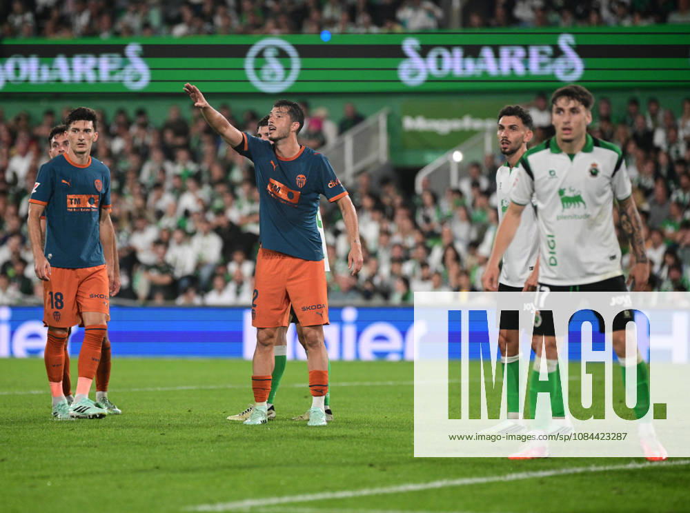 ESP LaLiga EA Sports: Racing Santander vs. Valencia CF — Guido Rodríguez of Valencia CF during the LaLiga EA Sports match between Racing Santander and Valencia CF, played at Campos de Sport de El Sardinero Stadium in Cantabria on October 11, 2026, in Spain. Spanish Soccer