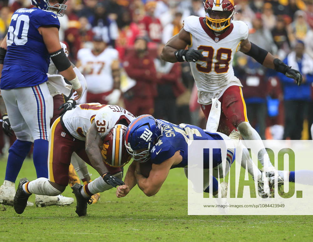 Washington Commanders DB 39 Jeremy Reaves collides with New York Giants RB 44 Cam Skattebo during the Washington Commanders game against the New York Giants at Northwest Stadium in Landover, MD. CSM Landover United States of America - ZUMAc04_ 20261011_zma_c04_121