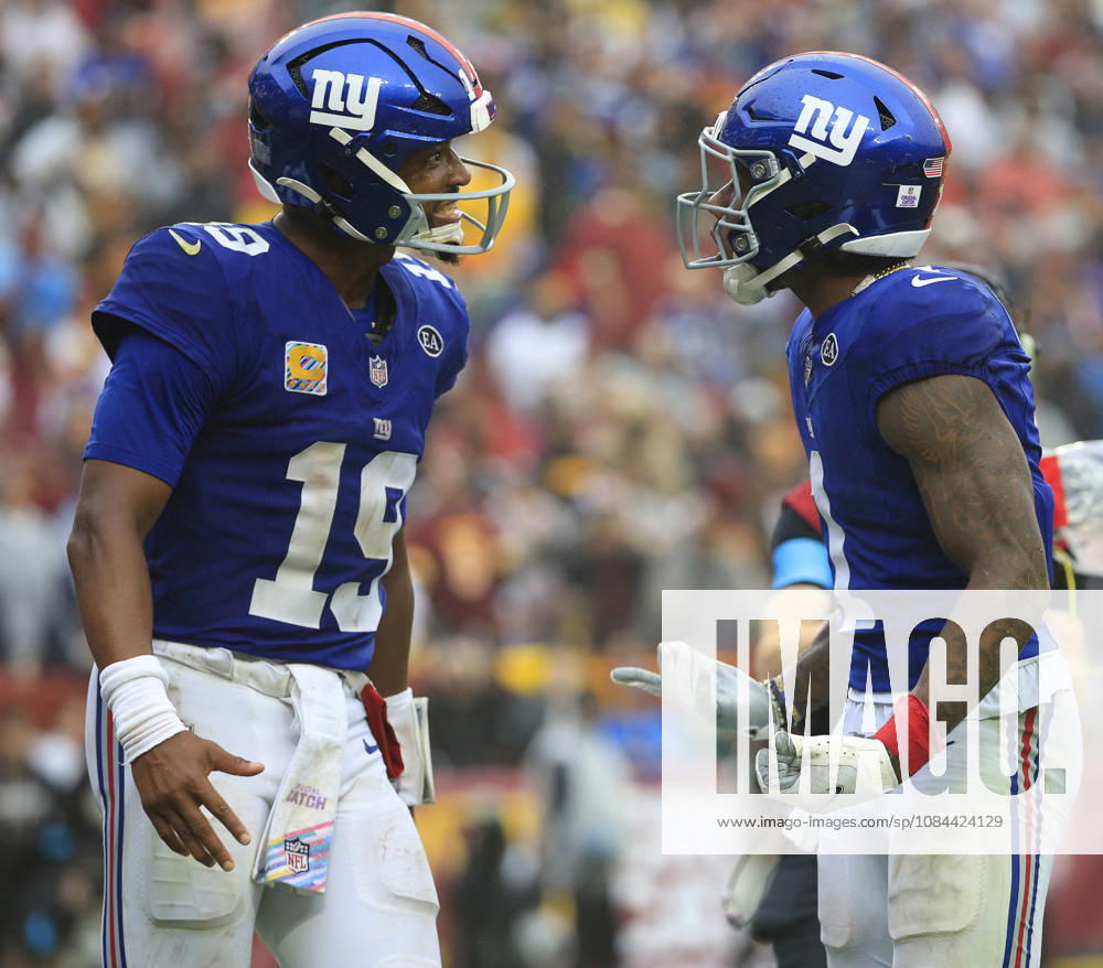 New York Giants QB 19 Jameis Winston and New York Giants WR 1 Malik Nabers celebrate a touchdown during the Washington Commanders game against the New York Giants at Northwest Stadium in Landover, MD. CSM NFL, American Football Herren, USA 2026: Washington Commanders Vs New York Giants OCT 11 - ZUMAc04_ 20261011_zma_c04_109