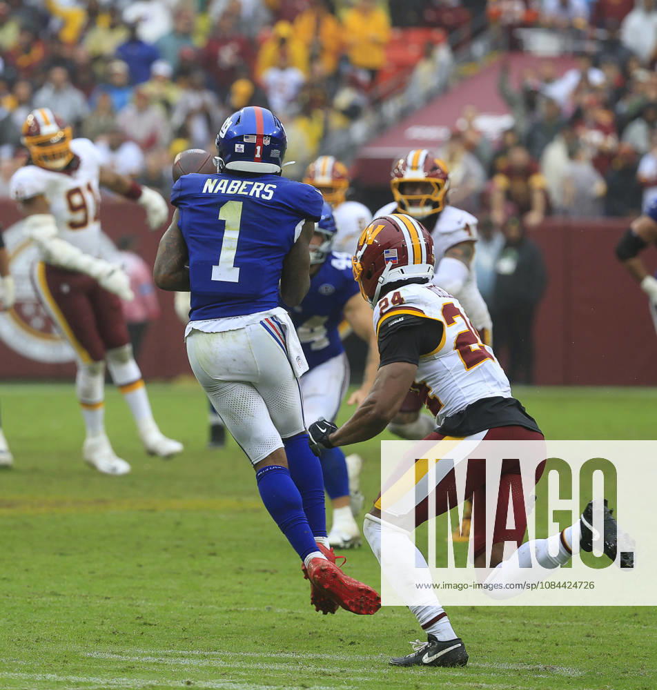 NFL, American Football Herren, USA 2026: Washington Commanders Vs New York Giants OCT 11 October 11, 2026: New York Giants WR 1 Malik Nabers catches a pass during the Washington Commanders game against the New York Giants at Northwest Stadium in Landover, MD. Justin Cooper CSM (Credit Image: Â Justin Cooper Cal Media) Landover Md United States of America