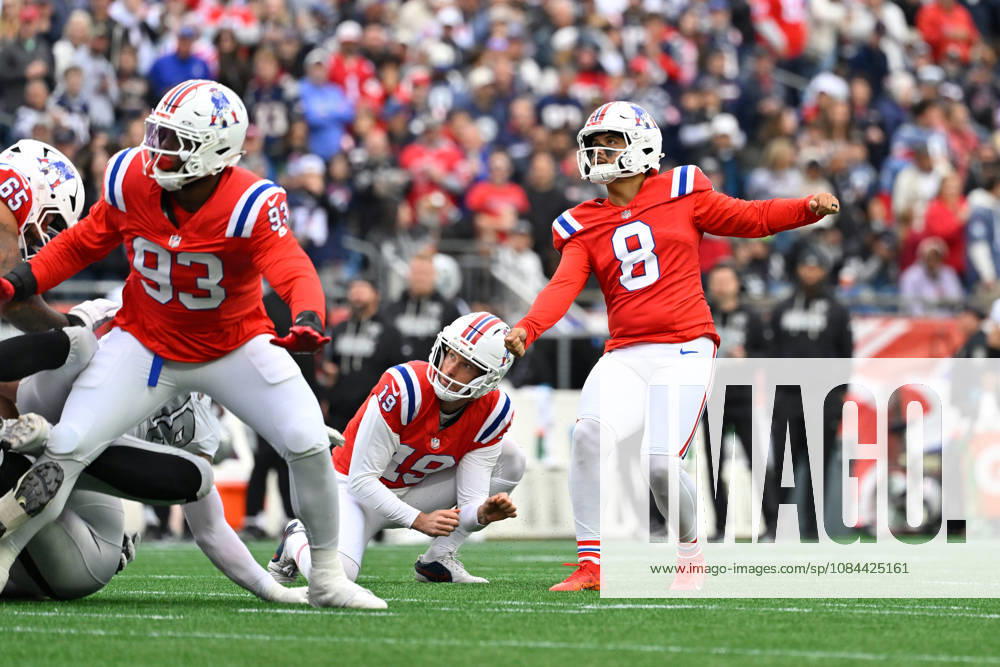 Oct 11, 2026; Foxborough, MA, USA; New England Patriots place kicker Andy Borregales (8) kicks an extra point against the Las Vegas Raiders during the second half at Gillette Stadium. Mandatory Credit: -Cal Media NFL, American Football Herren, USA 2026: Raiders Vs Patriots OCT 11 - ZUMAc04_ 20261011_zma_c04_157