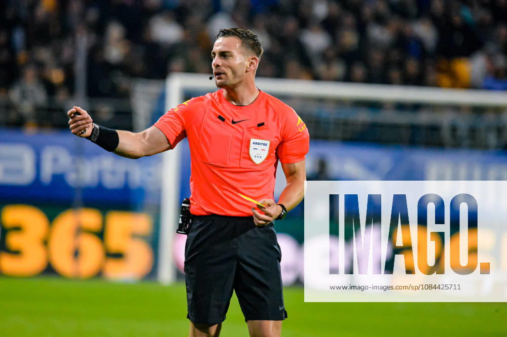 Guillaume Paradis (Arbitre Central)
