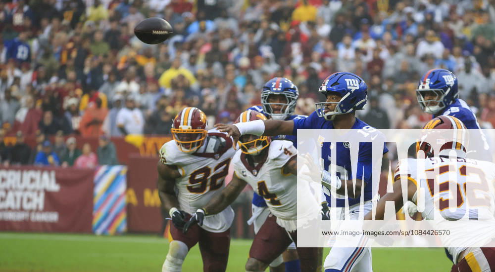 New York Giants QB 19 Jameis Winston throws the football during the Washington Commanders game against the New York Giants at Northwest Stadium in Landover, MD. CSM Landover United States of America - ZUMAc04_ 20261011_zma_c04_097