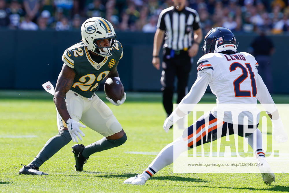 Oct 11, 2026; Green Bay, WI, USA; Green Bay Packers running back Pierre Strong Jr. (22) runs after making a catch during NFL, American Football Herren, USA game action against the Chicago Bears at Lambeau Field. Mandatory Credit: -Cal Media NFL 2026: Bears Vs Packers OCT 11 - ZUMAc04_ 20261011_zma_c04_202