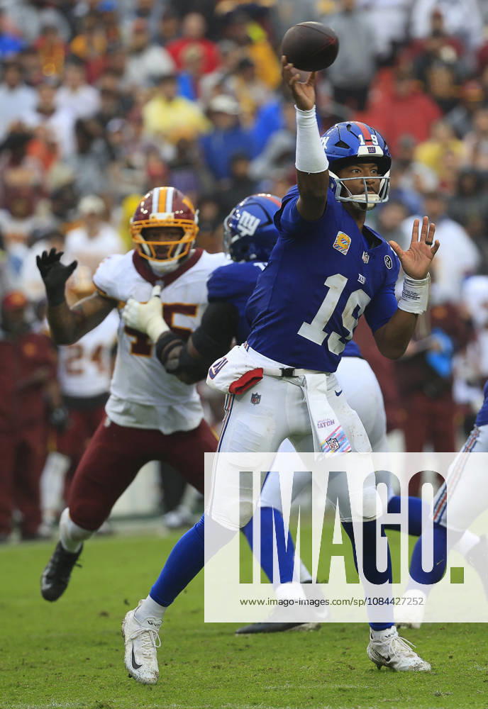New York Giants QB 19 Jameis Winston throws a pass during the Washington Commanders game against the New York Giants at Northwest Stadium in Landover, MD. CSM Landover United States of America - ZUMAc04_ 20261011_zma_c04_179