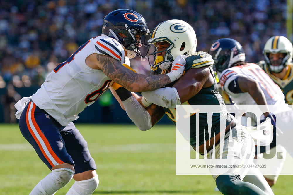Oct 11, 2026; Green Bay, WI, USA; Green Bay Packers defensive end Dani Dennis-Sutton (51) and Chicago Bears tight end Colston Loveland (84) during NFL, American Football Herren, USA game action at Lambeau Field. Mandatory Credit: -Cal Media NFL 2026: Bears Vs Packers OCT 11 - ZUMAc04_ 20261011_zma_c04_241