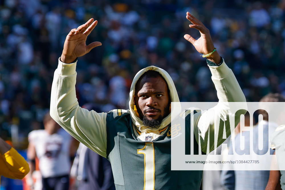 Oct 11, 2026; Green Bay, WI, USA; Green Bay Packers defensive end Micah Parsons (1) hypes up the crowd after the NFL, American Football Herren, USA game against the Chicago Bearsat Lambeau Field. Mandatory Credit: -Cal Media NFL 2026: Bears Vs Packers OCT 11 - ZUMAc04_ 20261011_zma_c04_259