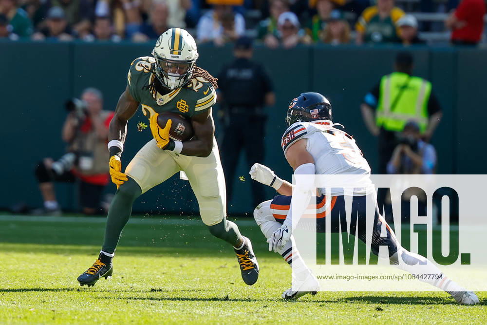 Oct 11, 2026; Green Bay, WI, USA; Green Bay Packers running back Kaleb Johnson (26) running the ball during NFL, American Football Herren, USA game action against the Chicago Bears at Lambeau Field. Mandatory Credit: -Cal Media NFL 2026: Bears Vs Packers OCT 11 - ZUMAc04_ 20261011_zma_c04_265