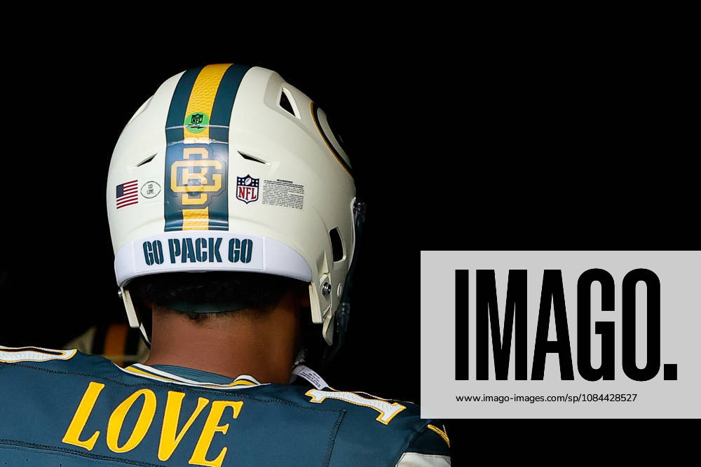 Oct 11, 2026; Green Bay, WI, USA; Green Bay Packers quarterback Jordan Love (10) in the alternate uniform against the Chicago Bears at Lambeau Field. Mandatory Credit: -Cal Media Green Bay USA - ZUMAc04_ 20261011_zma_c04_279
