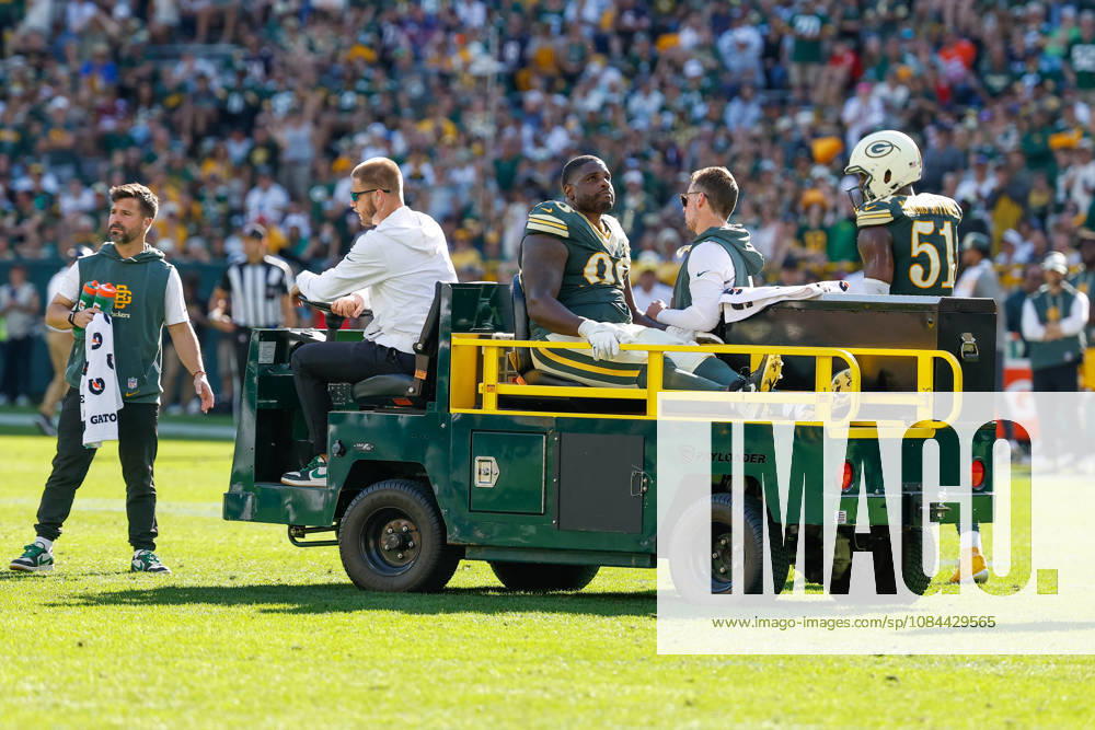 Oct 11, 2026; Green Bay, WI, USA; Green Bay Packers defensive tackle Javon Hargrave (98) is carted off the field due to injury during NFL, American Football Herren, USA game action against the Chicago Bears at Lambeau Field. Mandatory Credit: -Cal Media Green Bay USA - ZUMAc04_ 20261011_zma_c04_229