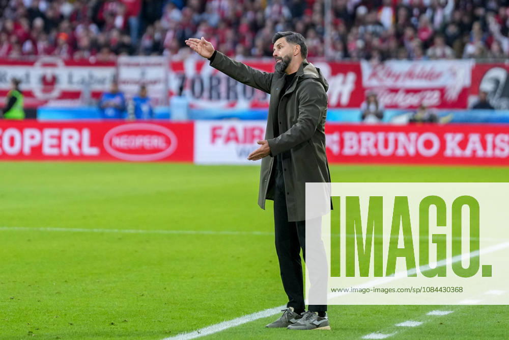 Miron Muslic, FC Schalke 04, Head Coach, Germany, Soccer, Bundesliga 1, Matchday 5, 2026–2027, SC Freiburg vs. FC Schalke 04, October 11, 2026, Europa-Park Stadium, Freiburg, Freiburg, Europa-Park Stadium, Baden-Württemberg, Germany