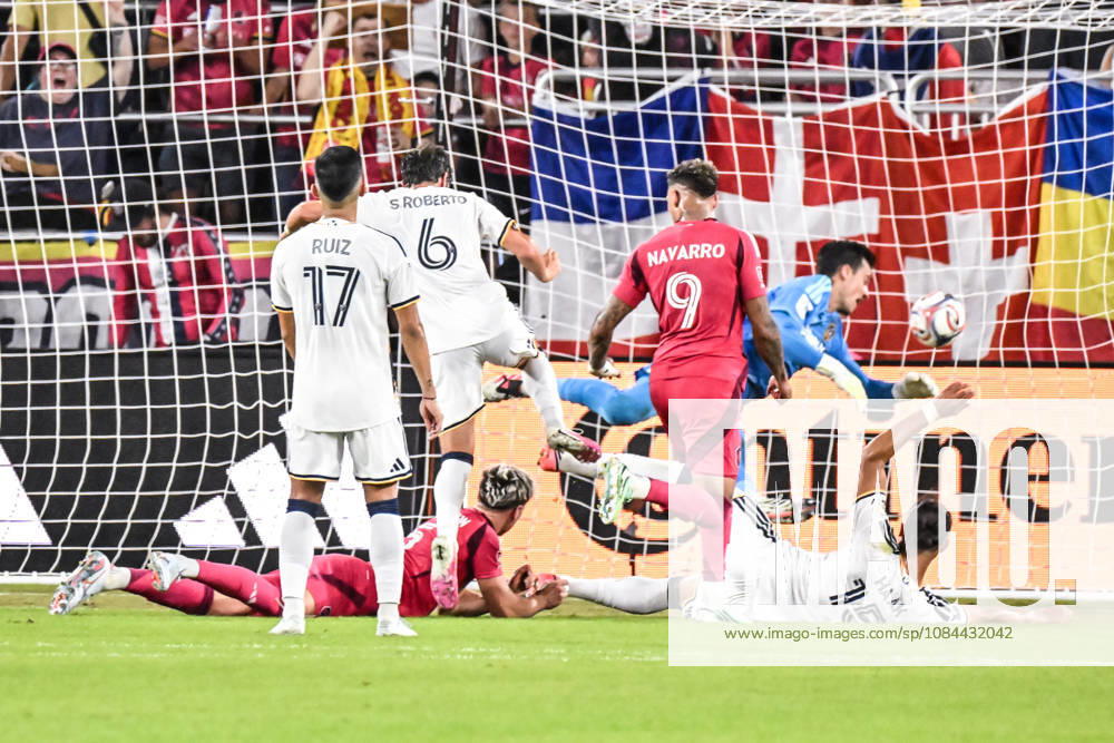 ST. LOUIS, MO - OCTOBER 11: Lukas MacNaughton (5) of the St. Louis CITY SC watches has his diving header on the crossed ball goes past James Marcinkowski (12) of the LA Galaxy for a goal during the MLS, Fussball Herren, USA regular season match where St. Louis CITY SC hosted LA Galaxy on Sunday October 11th, 2026, at Energizer Park in St. Louis City, MO. (Photo by Rick Ulreich Icon Sportswire) SOCCER: OCT 11 MLS St. Louis CITY SC vs LA Galaxy Icon26101119