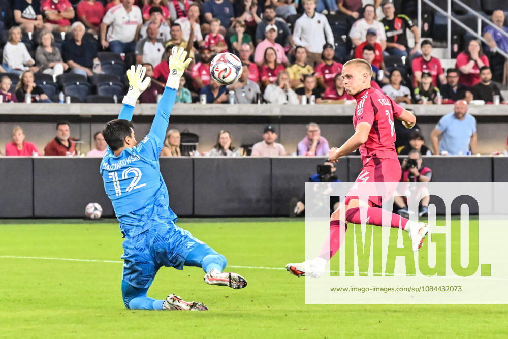 ST. LOUIS, MO - OCTOBER 11: Tomas Totland (14) of the St. Louis CITY SC flips the ball over the diving save attempt of James Marcinkowski (12) of the LA Galaxy but just wide of the net during the MLS, Fussball Herren, USA regular season match where St. Louis CITY SC hosted LA Galaxy on Sunday October 11th, 2026, at Energizer Park in St. Louis City, MO. (Photo by Rick Ulreich Icon Sportswire) SOCCER: OCT 11 MLS St. Louis CITY SC vs LA Galaxy Icon26101131