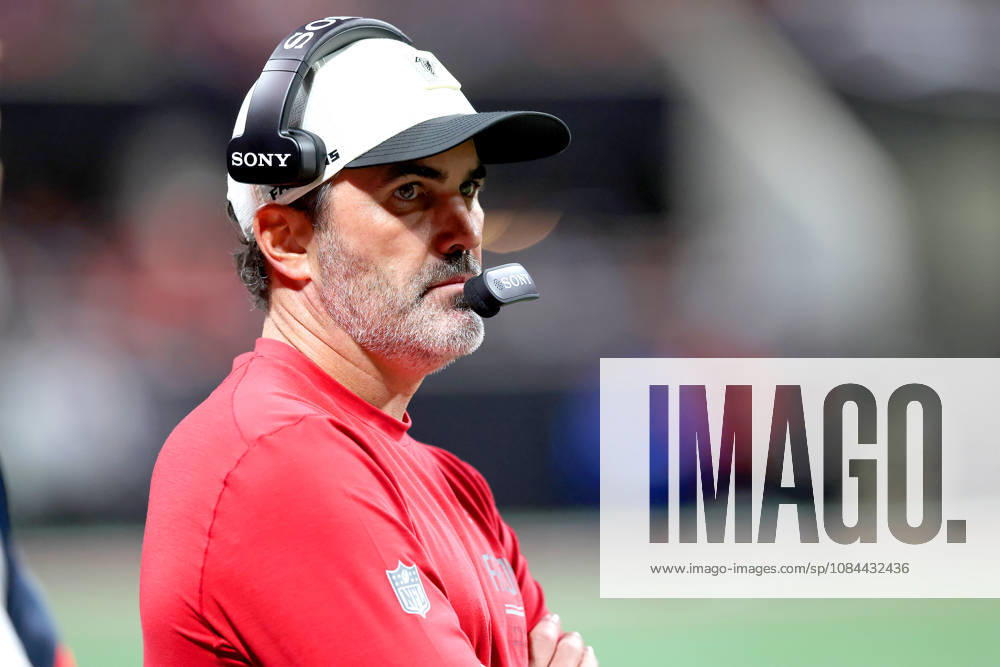 ATLANTA, GA - OCTOBER 11: Kevin Stefanski of the Atlanta Falcons looks on from the sidelines during the Sunday evening NFL, American Football Herren, USA game between the Atlanta Falcons and the Baltimore Ravens on October 11, 2026 at the Mercedes-Benz Stadium in Atlanta, Georgia. (Photo by David J. Griffin Icon Sportswire) NFL: OCT 11 Ravens at Falcons Icon9532610110429