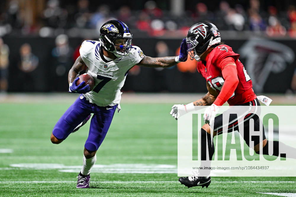 ATLANTA, GA - OCTOBER 11: Baltimore wide receiver Rashod Bateman (7) stiff-arms an Atlanta defender during the NFL, American Football Herren, USA game between the Baltimore Ravens and the Atlanta Falcons on October 11th, 2026 at Mercedes-Benz Stadium in Atlanta, GA. (Photo by Rich von Biberstein Icon Sportswire) NFL: OCT 11 Ravens at Falcons Icon261011033