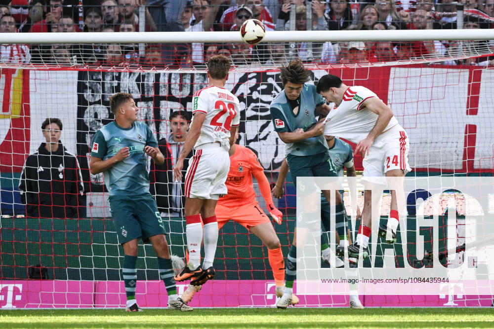 Jan Leszczynski, Borussia Mönchengladbach; Sebastian Sebulonsen, 1. FC Köln; Goalkeeper Moritz Nicolas, Borussia Mönchengladbach; Daiki Hashioka, Borussia Mönchengladbach; Luka Lochoshvili, 1. FC Köln; from left, November 11, 2026, Soccer, Bundesliga 1, 2026–2027 season, Matchday 5, 1. FC Köln vs. Borussia Mönchengladbach. DFL regulations prohibit any use of photographs as image sequences and or quasi-video. Cologne, RheinEnergie Stadium, North Rhine-Westphalia, Germany Team2