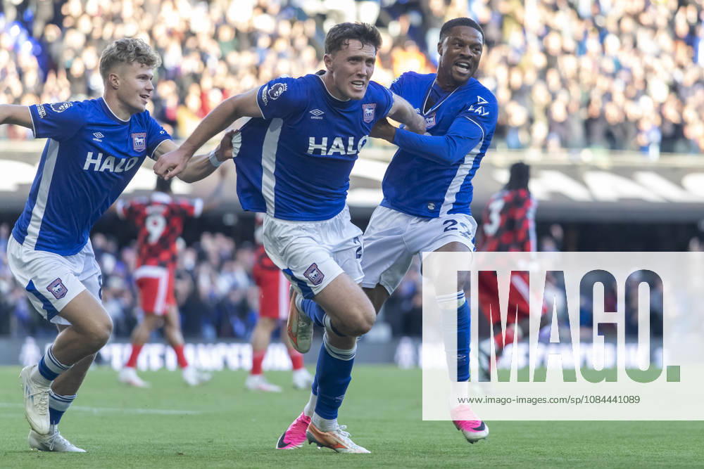 Dara O Shea of Ipswich Town celebrates scoring his team s second goal with teammates during the Premier League 2026 27 match between Ipswich Town and Fulham at Portman Road on October 10, 2026 in Ipswich, England.