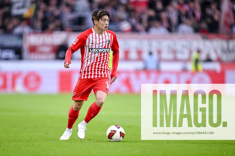 Yuito Suzuki of SC Freiburg in action, on the ball, making a solo run during the Bundesliga match between Sport Club Freiburg and FC Schalke 04 at Europa-Park Stadium on October 11, 2026, in Freiburg im Breisgau, Germany Photo by Harry Langer DeFodi Images Yuito Suzuki of SC Freiburg controls the ball during the Bundesliga match between Sport Club Freiburg and FC Schalke 04 at Europa Park Stadion on October 11, 2026, in Freiburg im Breisgau, Germany. Photo by Harry Langer, DeFodi Images. DFB and DFL regulations prohibit any use of photographs as image sequences and or quasi-video. Photo by Harry Langer, DeFodi Images. DFB and DFL regulations prohibit any use of photographs as imSEQUENCES AND OR QUASI-VIDEO