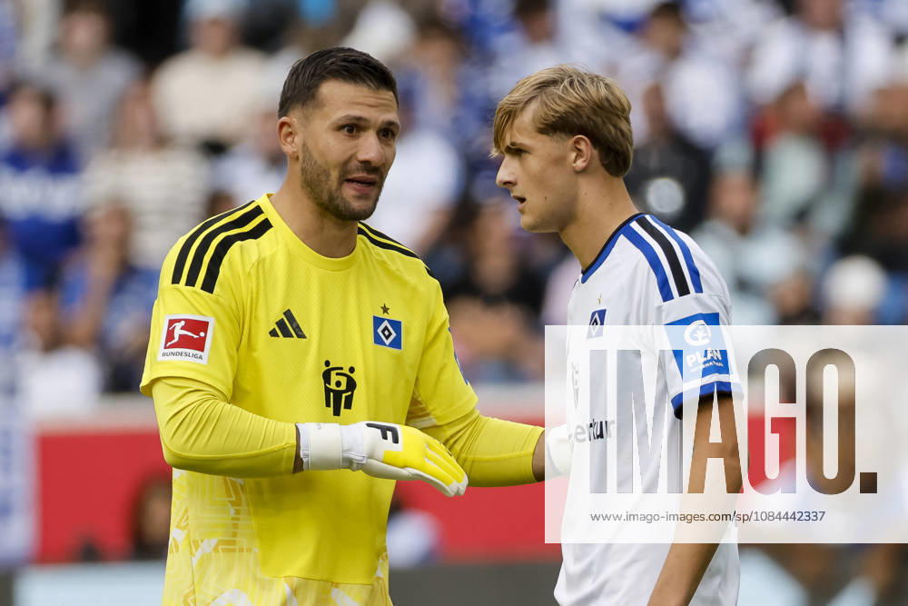 Daniel Heuer Fernandes, Hamburger SV, 01, and Louis Lemke, Hamburger SV, 37, in dialogue, in conversation, exchanging ideas, communicating, Germany, soccer, Bundesliga 1, Matchday 5, 2026–2027, TSG Hoffenheim vs. Hamburger SV, October 10, 2026, Sinsheim SNP Arena, Germany